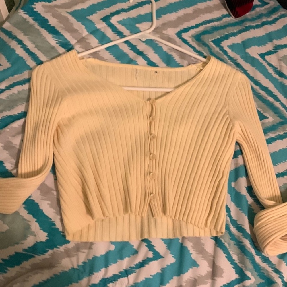 Yellow long sleeve crop top shirt